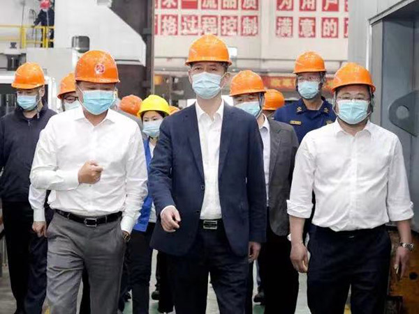 市政府黨組成員、新區(qū)黨工委副書(shū)記錢(qián)洪文蒞臨我司考察指導(dǎo).jpg 市政府黨組成員、新區(qū)黨工委副書(shū)記錢(qián)洪文蒞臨我司考察指導(dǎo).jpg